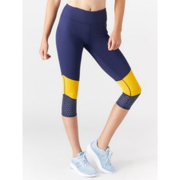 { Run in Rabbit } Capreeze Running Crops - Picture 1 of 4